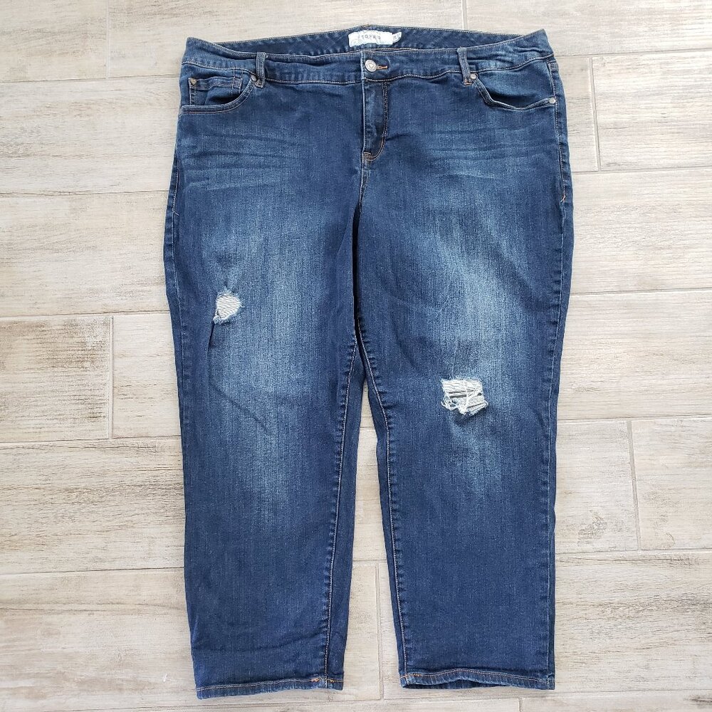 Torrid Jeans Women's Boyfriend Medium Wash Distressed Knee Tapered Leg 24